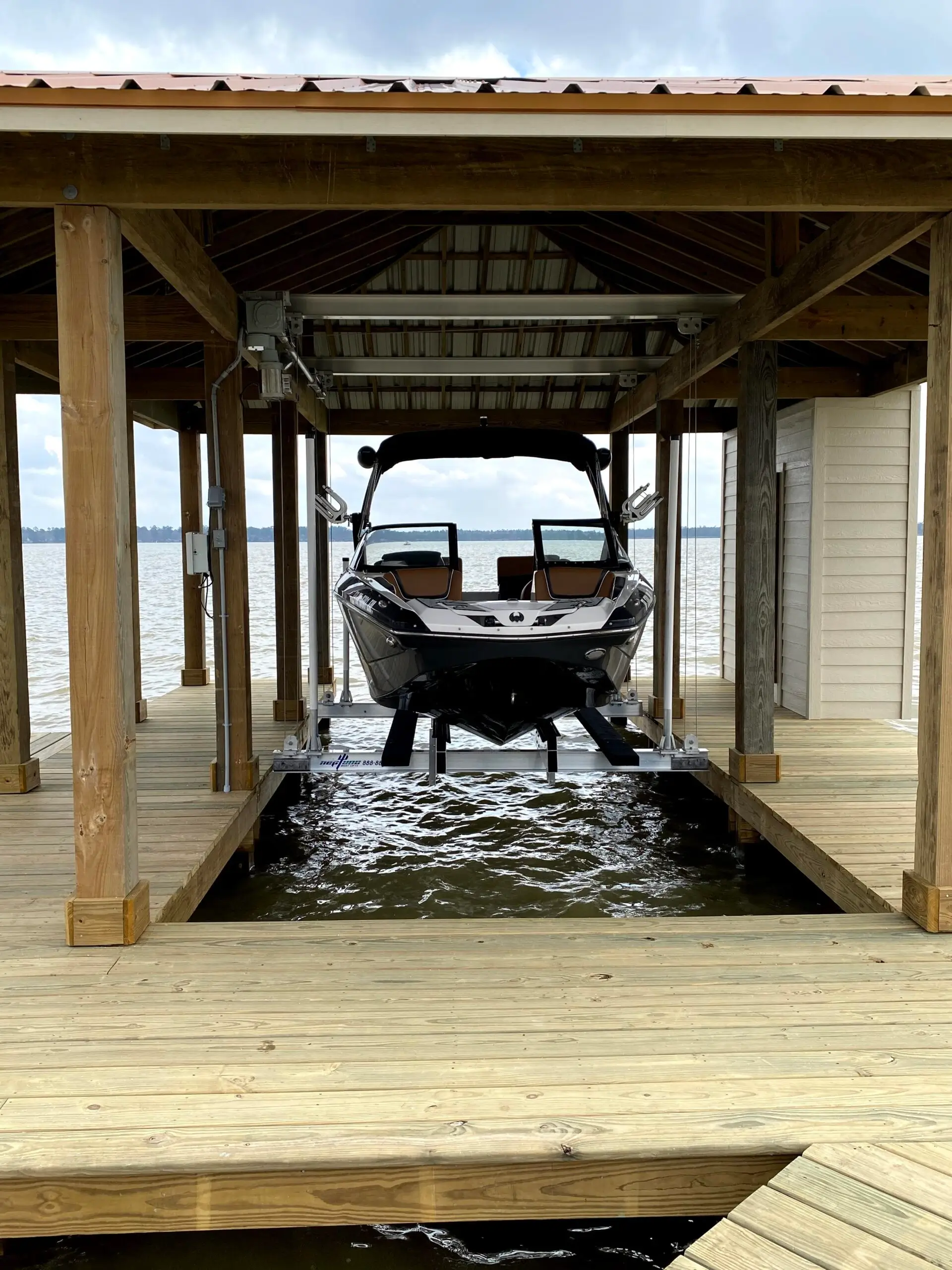 How to Buy the Right Boat Lift